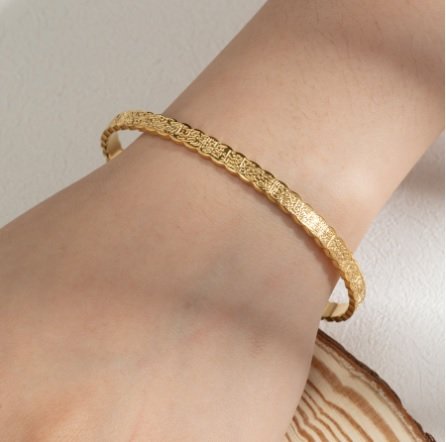 Ayatul Kursi – Curved Golden Bracelet Cuff Bangle Men Women