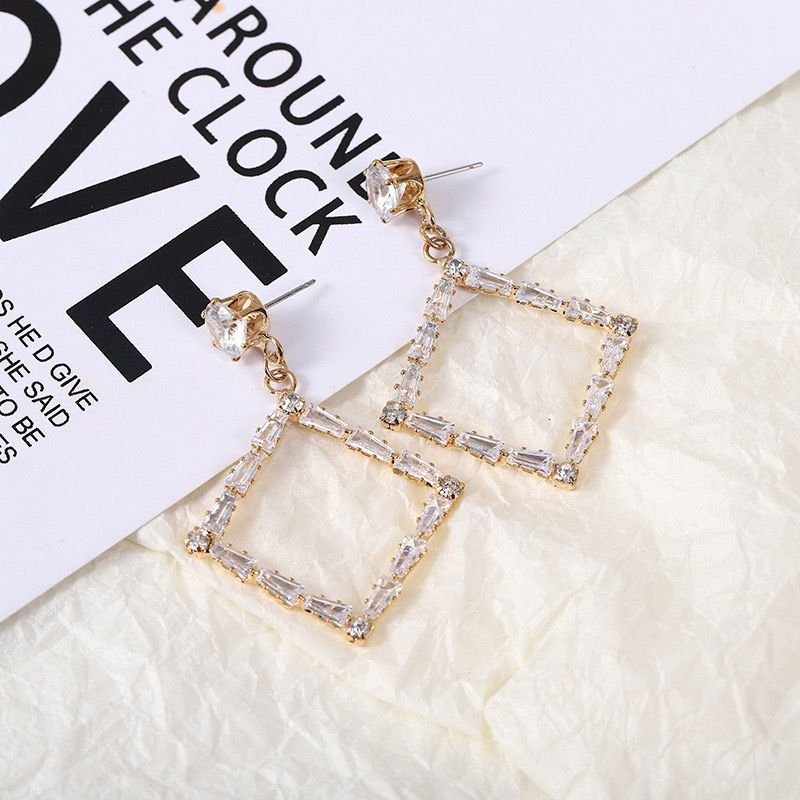 E3090 - Golden Earrings for Women