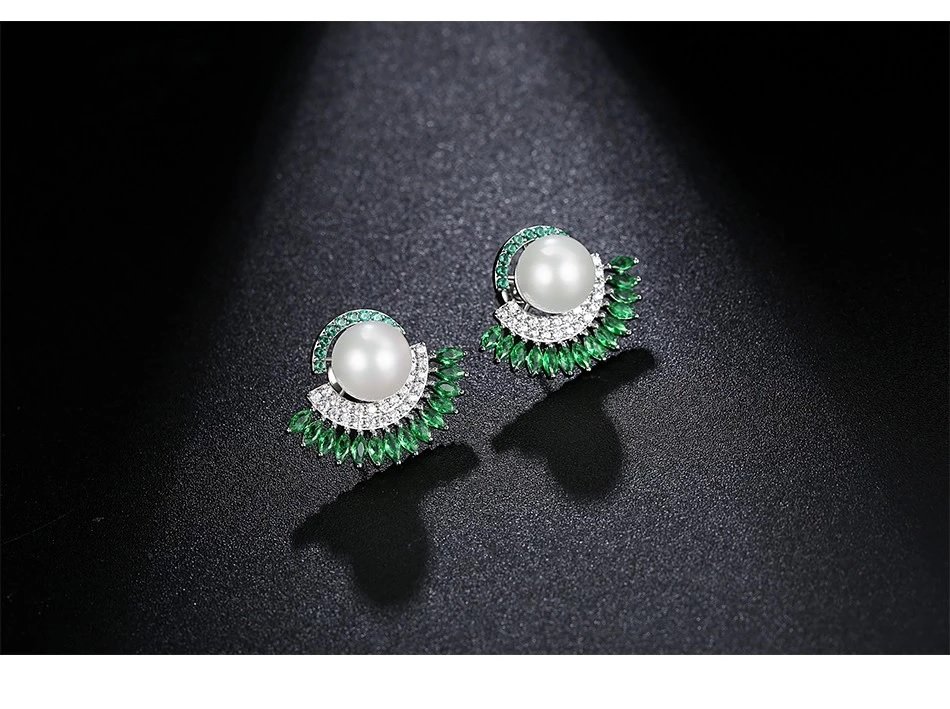 Fanfare - Pearl Stud Earrings for Women