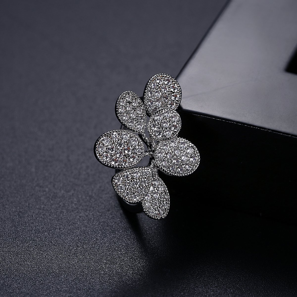 Lush Spread - Adjustable Women Ring — image 4