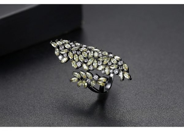 Magic Cluster - Adjustable Female Ring