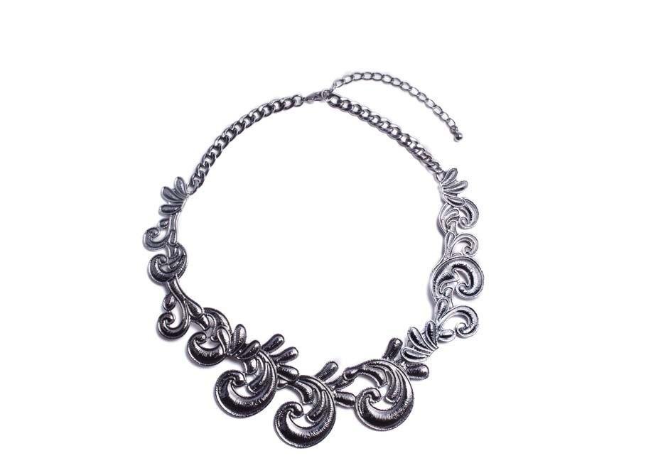Paisley Accents - Trendy Chokers Women Necklace/Pendant — image 14