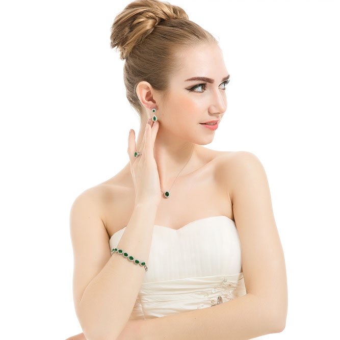 Spinel Reflection - Pendant for Women