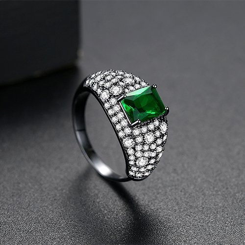 Surrounded Emerald Black Luxury Ring for Women