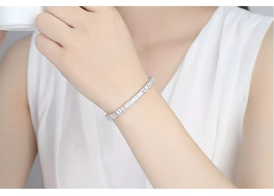 WB112- Silver Women Luxary Bracelet