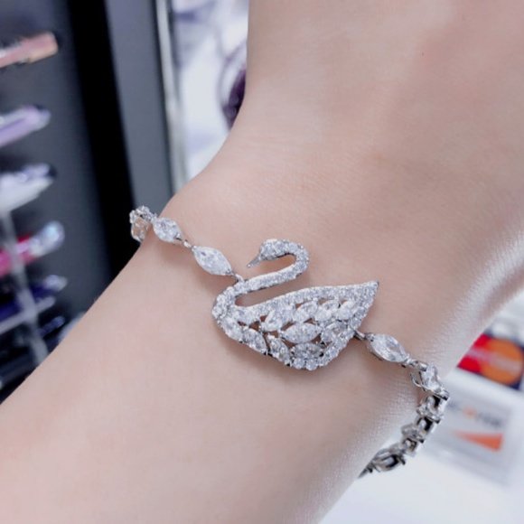 WB226 - Swan Women Bracelet in Rhodium — image 8