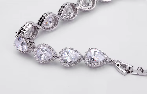 WB371 - Red Women Luxary Bracelet — image 3