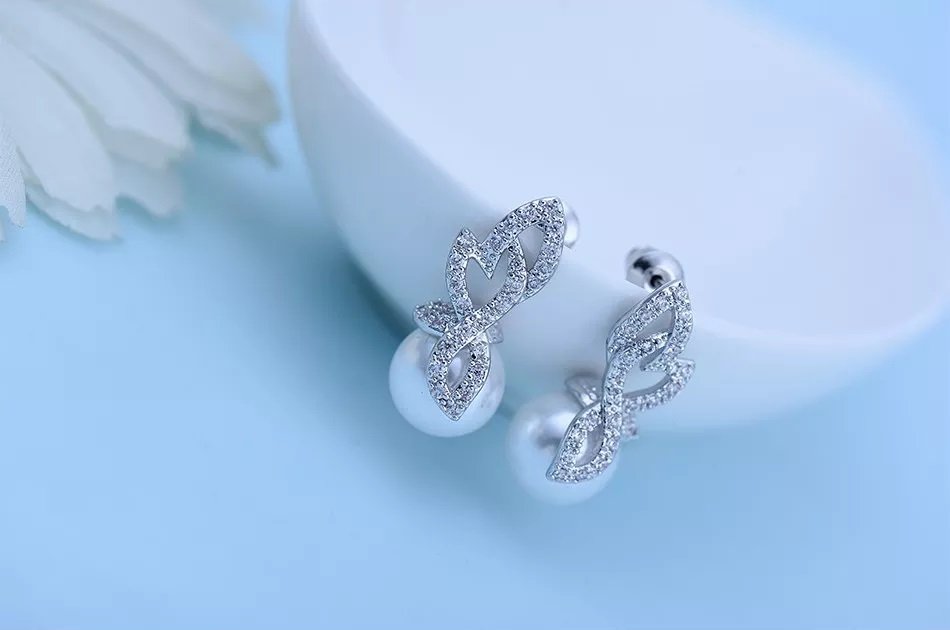 WE250- White Women Earrin