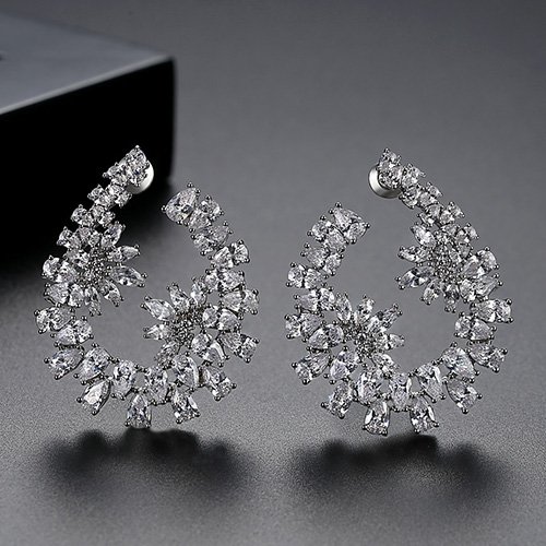 WE595 - White Women Earrings