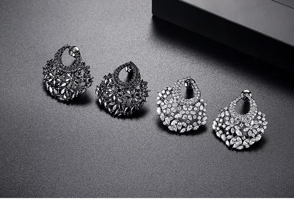 WE682 - White Women Earrings