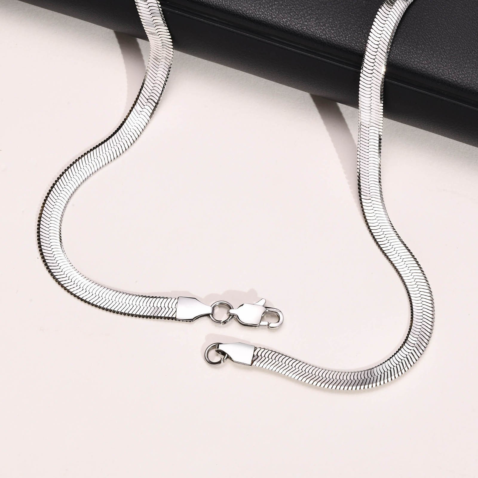 WM-C26 - Men Silver Necklace Chain