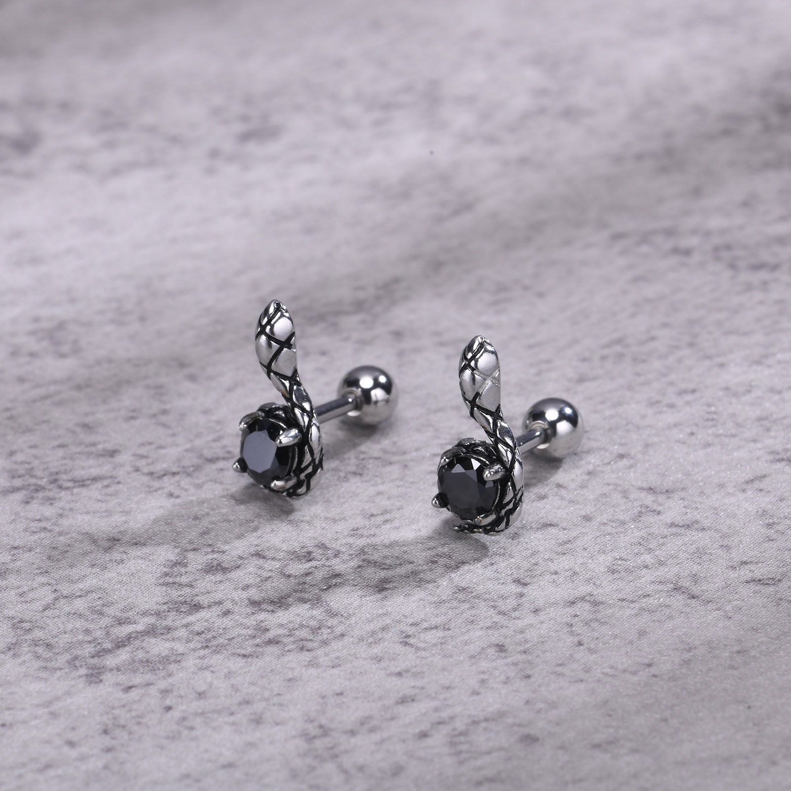 WM-E31 Silver Ear Studs Men Earring