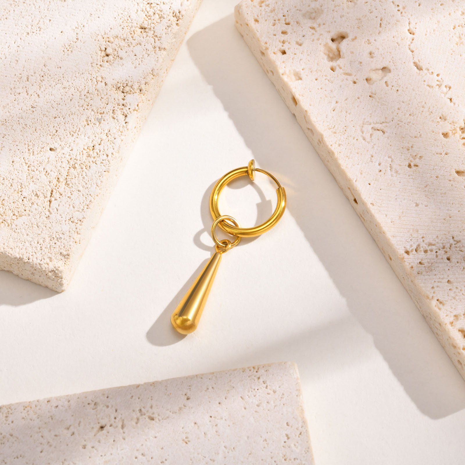 WM-E35 Golden Ear Studs Men Earring — image 10