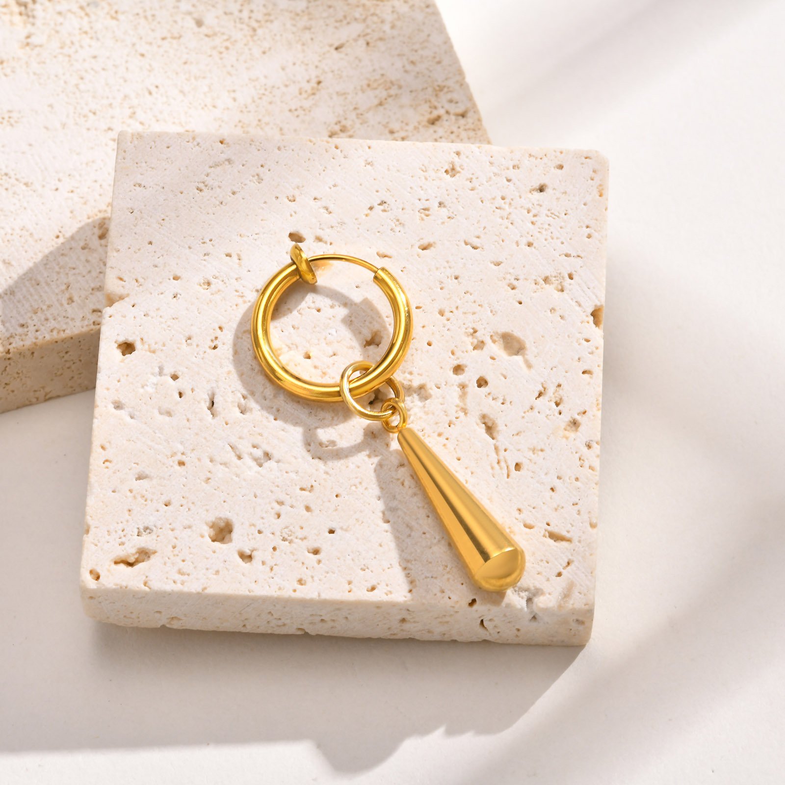 WM-E35 Golden Ear Studs Men Earring — image 7