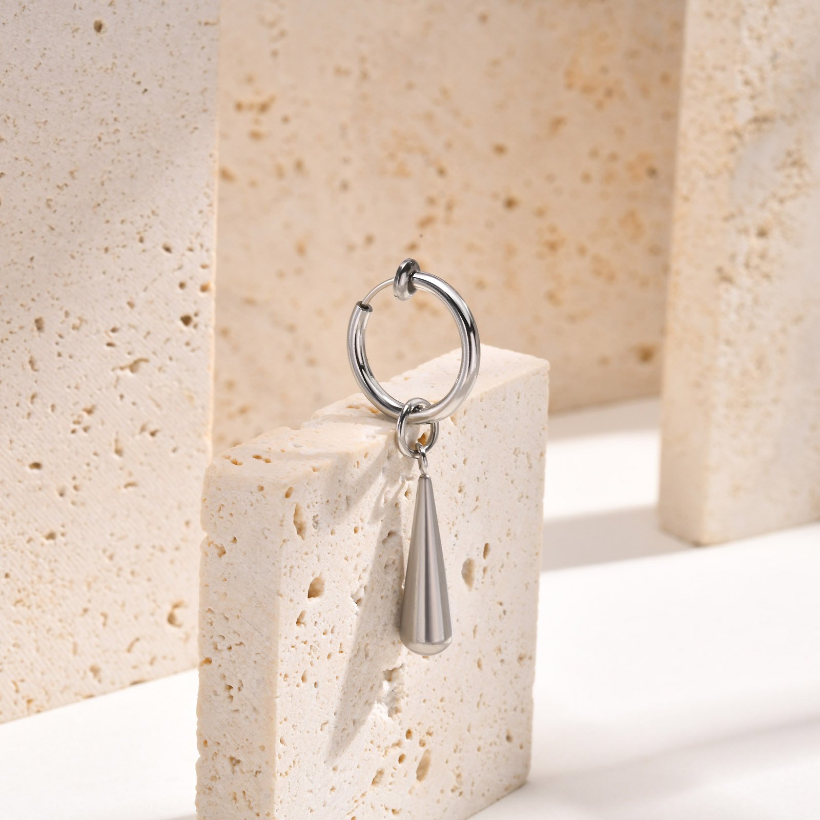 WM-E35 Silver Ear Studs Men Earring — image 3