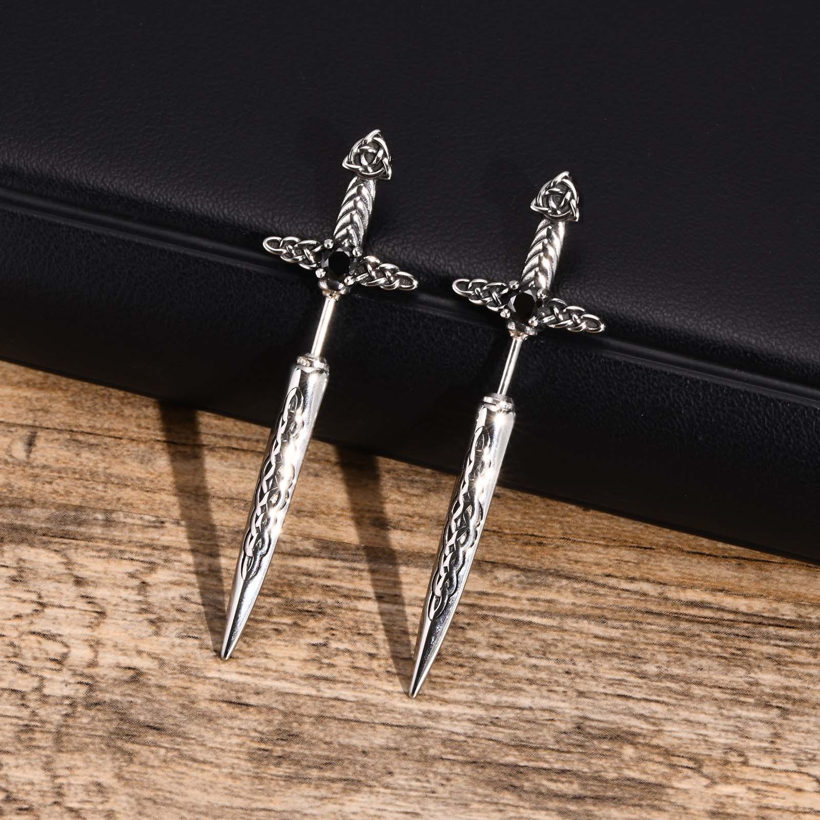 WM-E51 Silver Ear Studs Men Earring