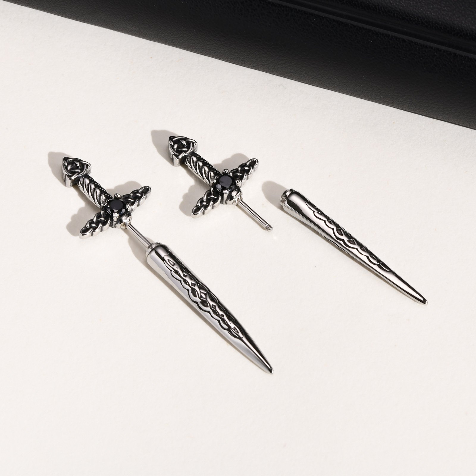 WM-E51 Silver Ear Studs Men Earring