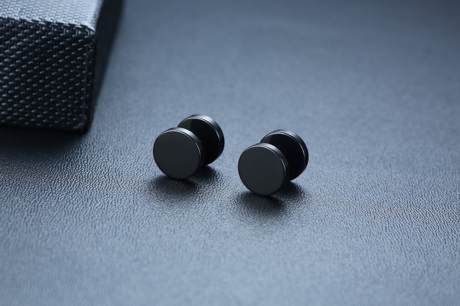 WM-E59 Tourquise Ear Studs Men Earring — image 3