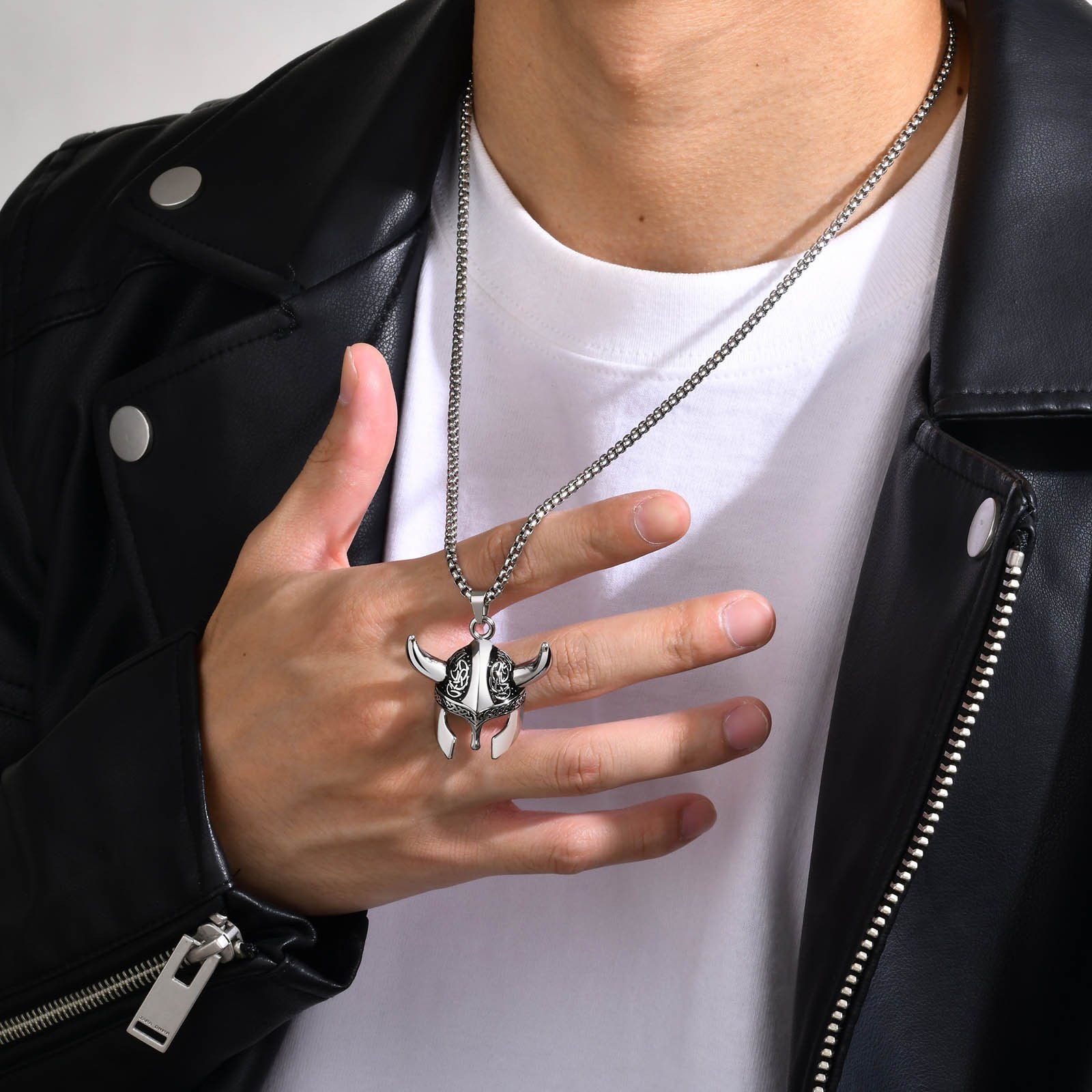 WM-P91 Men, Women Necklace Pendant with Chain