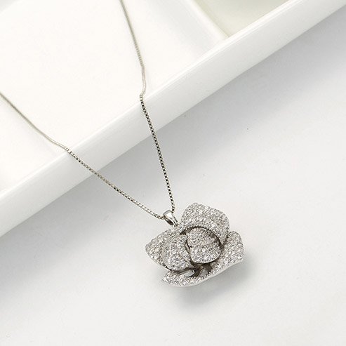 WP112 - Gold Necklace/Pendant for Women