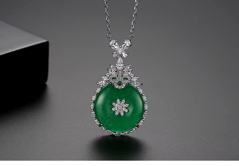 WP550- Women Necklace Pendant