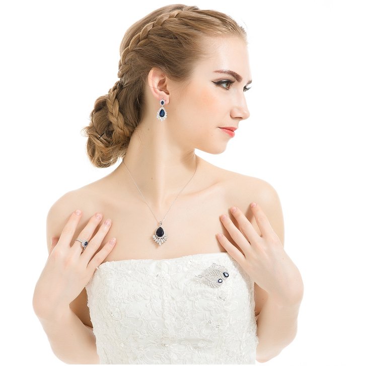 WP623 - White Women Necklace Pendant