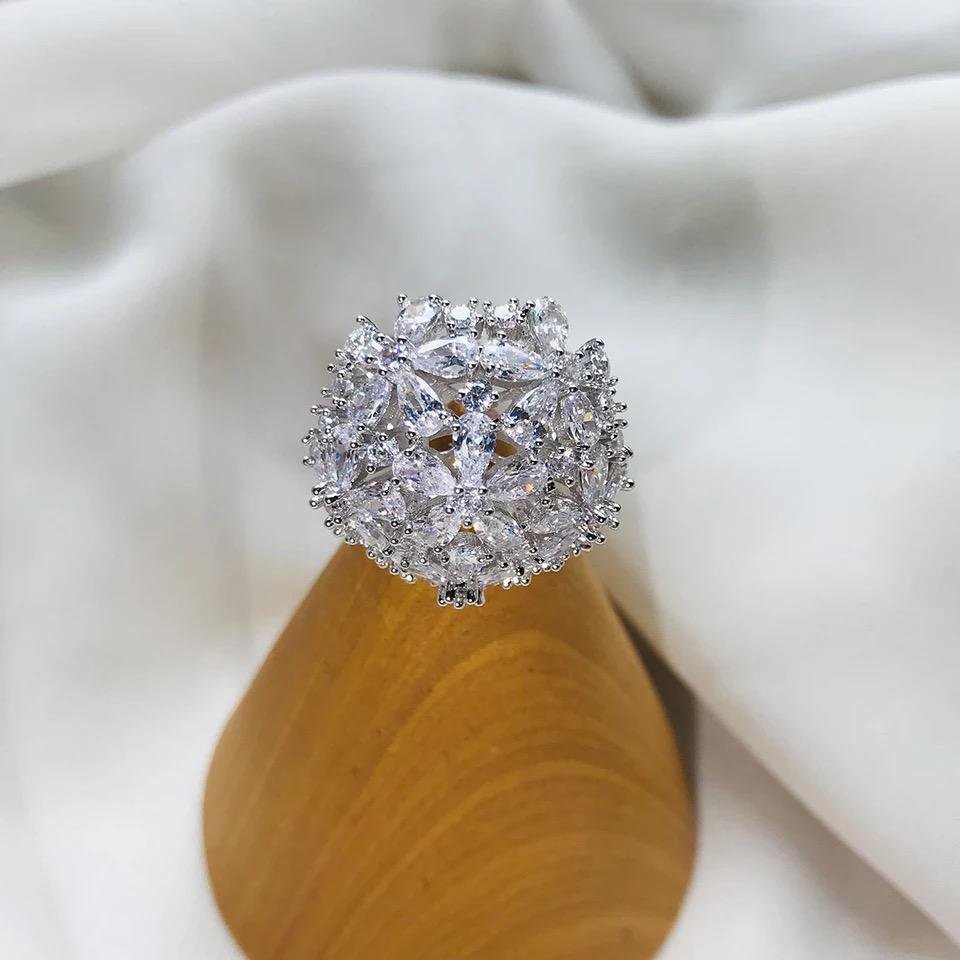 WR106 Golden Luxury Ring for Women — image 20