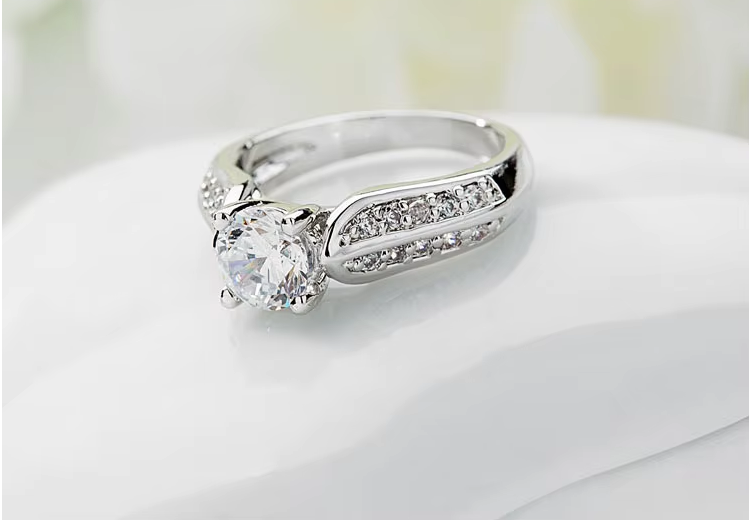 WR208 Silver Luxury Ring for Women