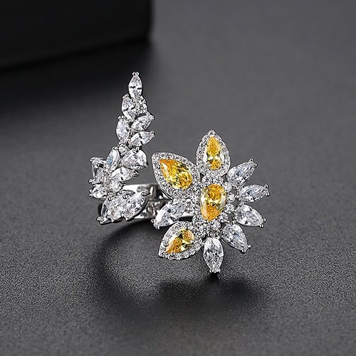 WR340 - White Adjustable Ring