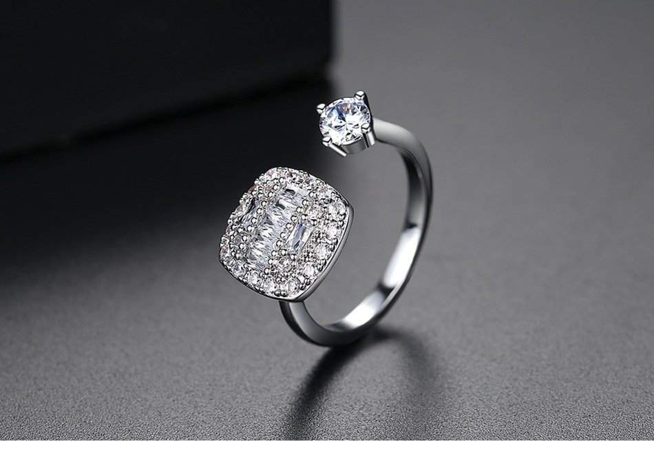 WR392 Silver Luxury Ring for Women (Adjustable Ring)