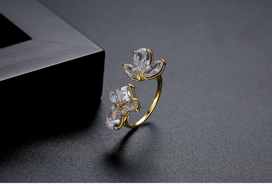 WR421 Golden Luxury Ring for Women