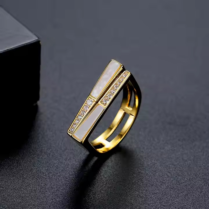 WR465 Golden Luxury Ring for Women