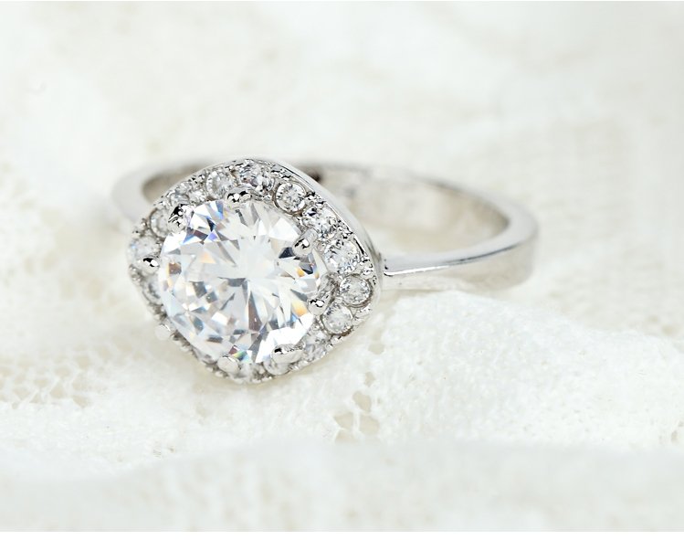 WR79 White Luxury Ring for Women