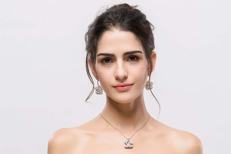 WS150- Golden Pendant and Earring Set for women — image 3