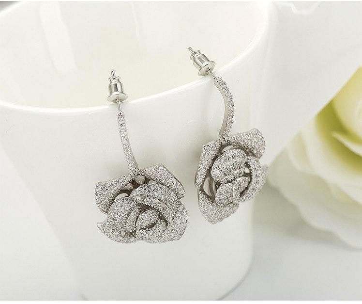 WS150- Golden Pendant and Earring Set for women — image 7