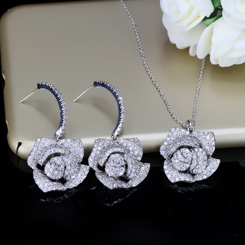 WS150- Rose Gold Pendant and Earring Set for women — image 3