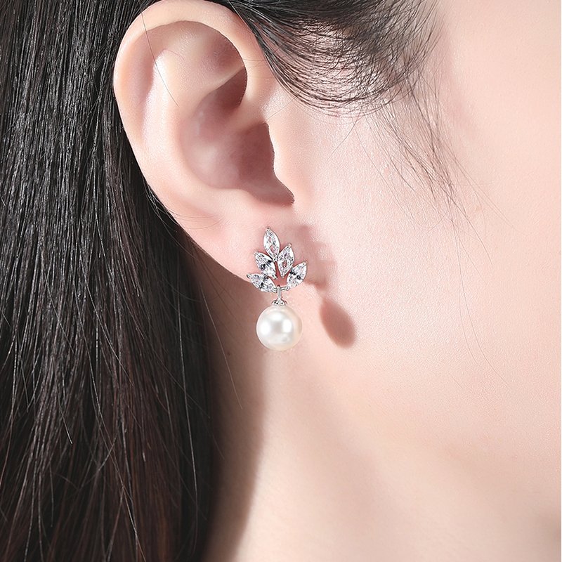 WS245 - Golden Pendant and Earring Set for Women — image 9