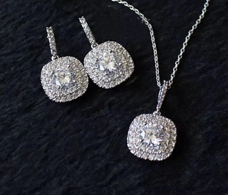WS56 White Women Set