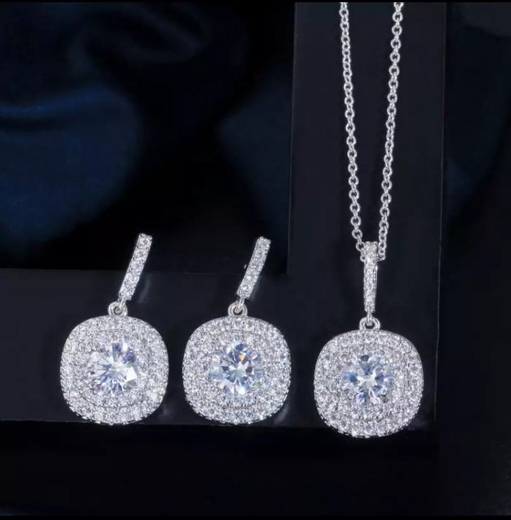 WS56 White Women Set